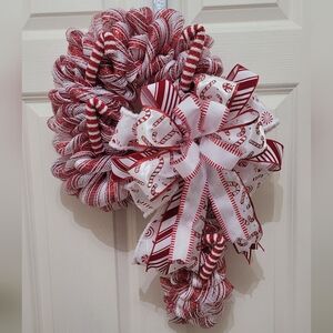 Candy Cane Holiday Wreath NEW